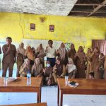 Community Officer Program Sekolah Aman YAPPIKA ActionAid dan mitra lokal YISA Ambalawi secara berkelanjutan melakukan pendampingan mendorong kapasitas guru dan keterlibatan pihak terkait melalui Komunitas Sekolah dalam mendorong literasi dan numerasi di sekolah dampingan.